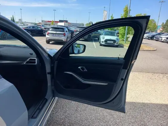 BMW SERIE 3 G20 LCI 2 - voiture d'occasion - Photo 16