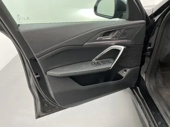 BMW X1 U11 - voiture d'occasion - Photo 19