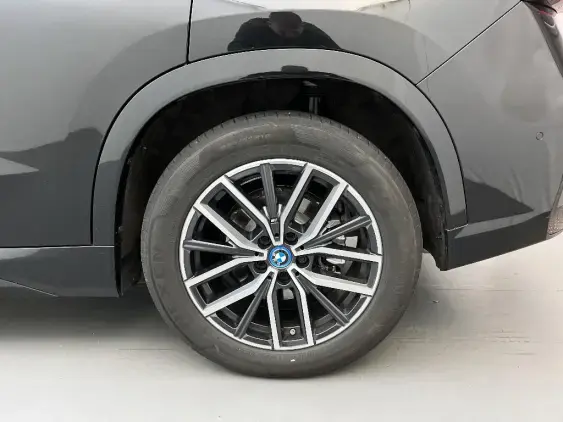 BMW X1 U11 - voiture d'occasion - Photo 24