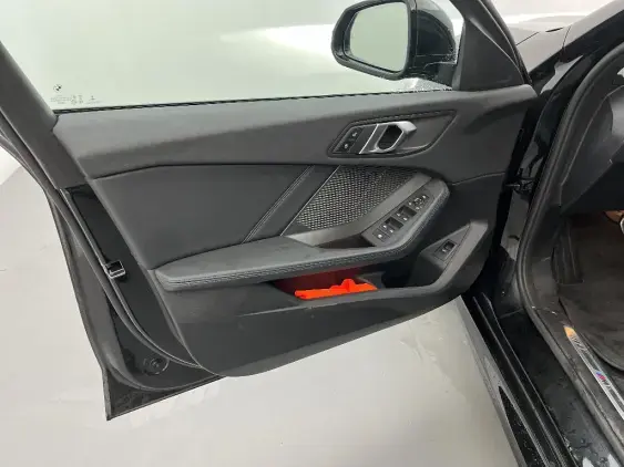 BMW SERIE 1 F70 - voiture d'occasion - Photo 19