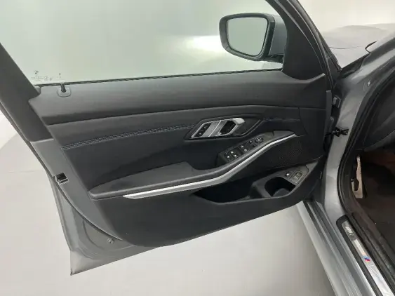 BMW SERIE 3 TOURING VII - voiture d'occasion - Photo 18