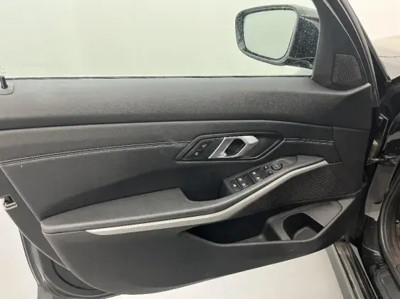 BMW SERIE 3 TOURING VII - voiture d'occasion - Photo 17