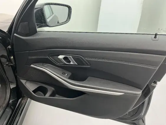 BMW SERIE 3 TOURING VII - voiture d'occasion - Photo 18