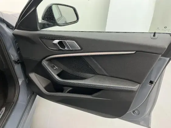 BMW SERIE 1 F40 - voiture d'occasion - Photo 18