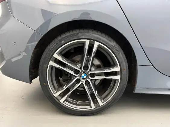 BMW SERIE 1 F40 - voiture d'occasion - Photo 21