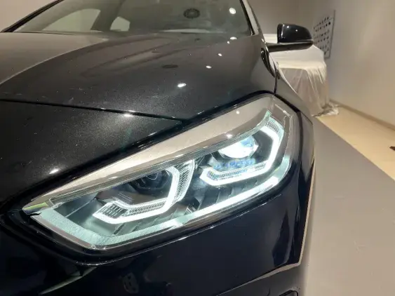 BMW SERIE 1 F40 - voiture d'occasion - Photo 14