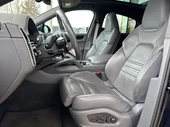PORSCHE CAYENNE COUPE III - voiture d'occasion - Photo 17