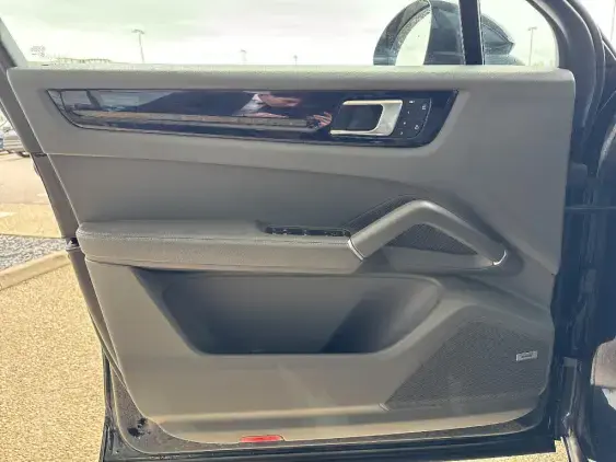 PORSCHE CAYENNE COUPE III - voiture d'occasion - Photo 18