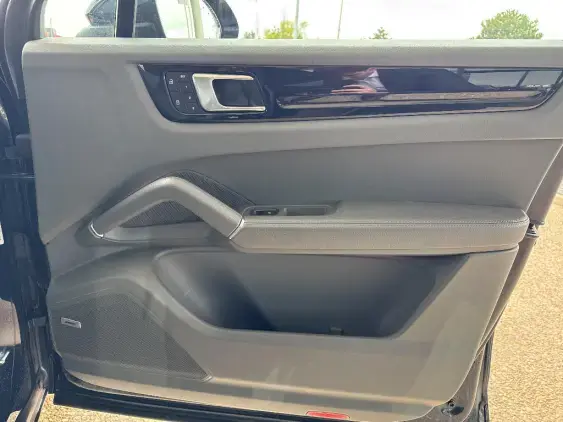 PORSCHE CAYENNE COUPE III - voiture d'occasion - Photo 19