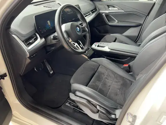 BMW iX1 U11 - voiture d'occasion - Photo 13