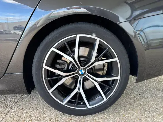 BMW SERIE 5 TOURING VI - voiture d'occasion - Photo 19