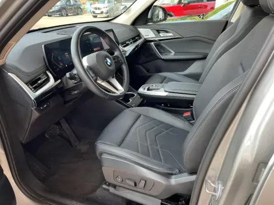 BMW X1 U11 - voiture d'occasion - Photo 14