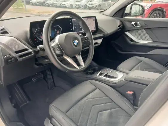 BMW SERIE 1 F70 - voiture d'occasion - Photo 16