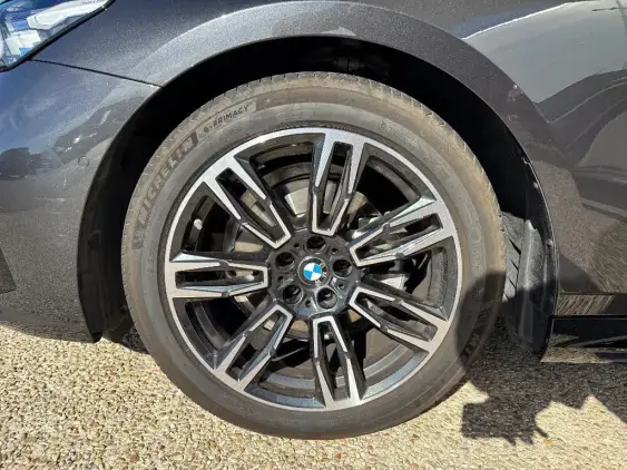 BMW SERIE 5 BERLINE G60 - voiture d'occasion - Photo 17