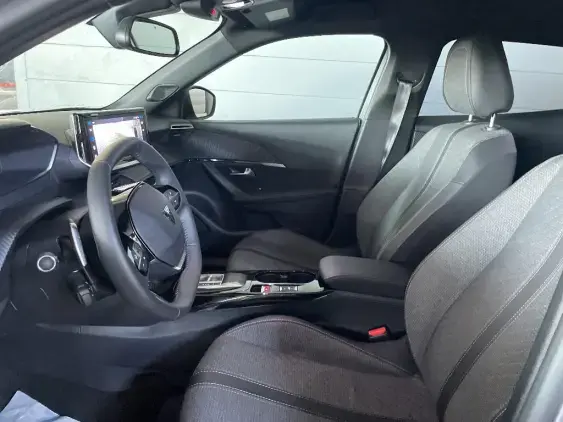 PEUGEOT 2008 II - voiture d'occasion - Photo 17