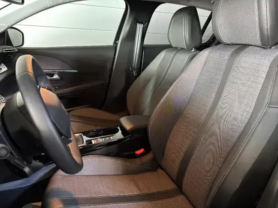 PEUGEOT 208 BUSINESS R II - voiture d'occasion - Photo 16