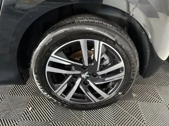 PEUGEOT 208 BUSINESS R II - voiture d'occasion - Photo 21