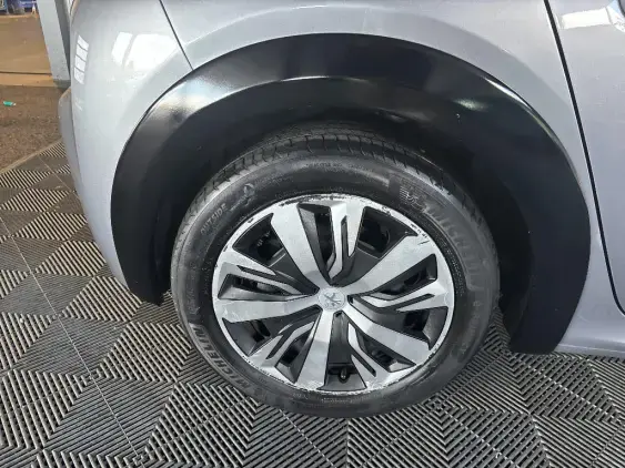 PEUGEOT 208 ELECTRIQUE II - voiture d'occasion - Photo 21