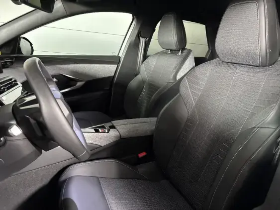 PEUGEOT 3008 ELECTRIQUE III - voiture d'occasion - Photo 16