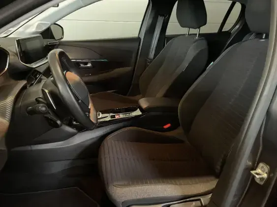 PEUGEOT 208 BUSINESS R II - voiture d'occasion - Photo 17