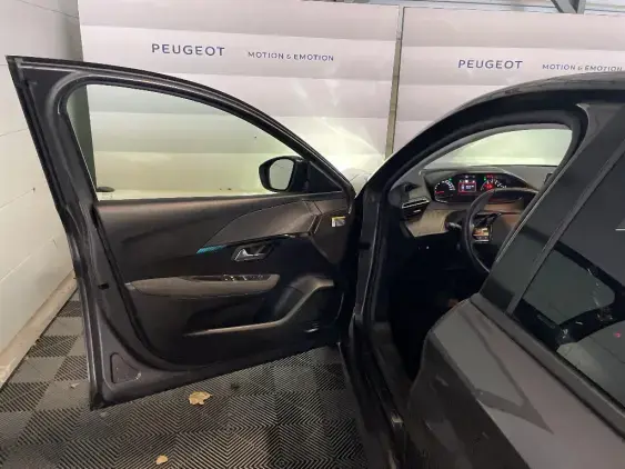 PEUGEOT 208 BUSINESS R II - voiture d'occasion - Photo 18