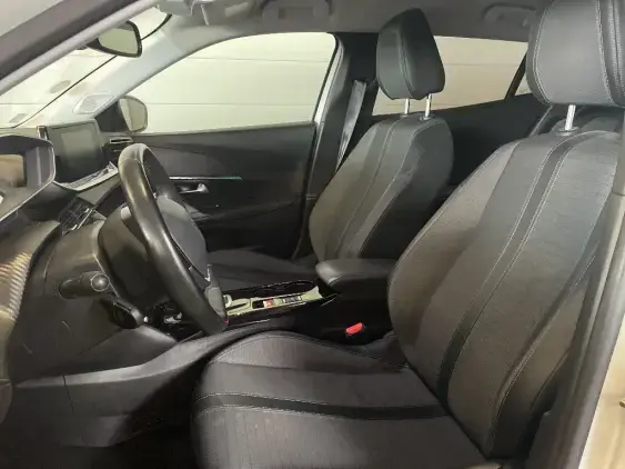 PEUGEOT 2008 ELECTRIQUE II - voiture d'occasion - Photo 17