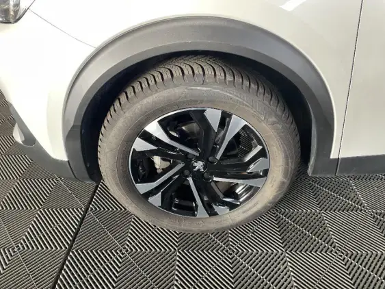 PEUGEOT 2008 II - voiture d'occasion - Photo 22