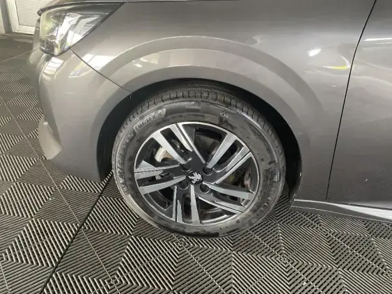 PEUGEOT 208 BUSINESS R II - voiture d'occasion - Photo 22