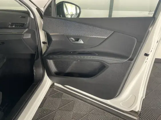 PEUGEOT 3008 II - voiture d'occasion - Photo 19