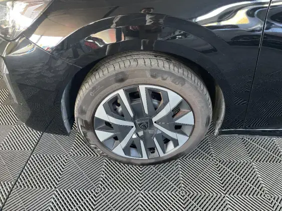 PEUGEOT 208 II - voiture d'occasion - Photo 22