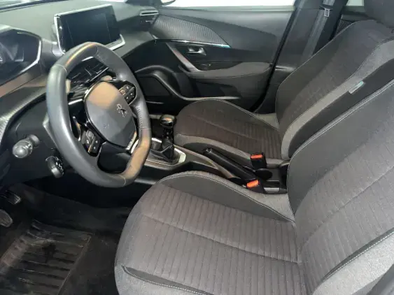 PEUGEOT 2008 II - voiture d'occasion - Photo 17