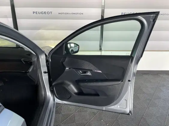 PEUGEOT 208 II - voiture d'occasion - Photo 19