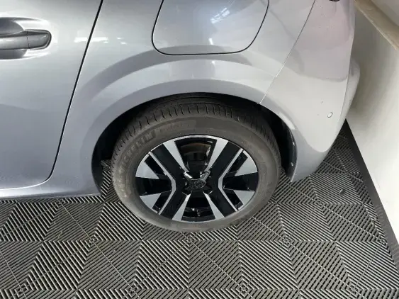 PEUGEOT 208 II - voiture d'occasion - Photo 23