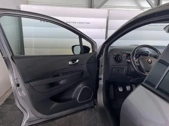 RENAULT CAPTUR - voiture d'occasion - Photo 18