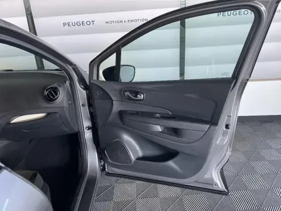RENAULT CAPTUR - voiture d'occasion - Photo 19