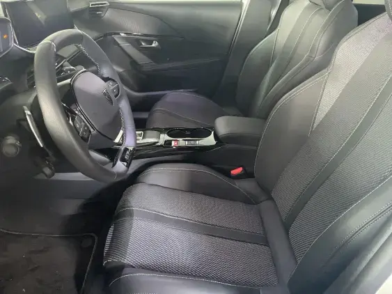 PEUGEOT 208 II - voiture d'occasion - Photo 17