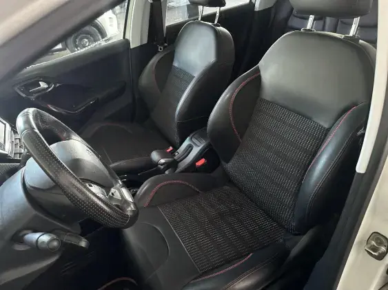 PEUGEOT 2008 - voiture d'occasion - Photo 17