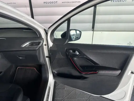PEUGEOT 2008 - voiture d'occasion - Photo 19