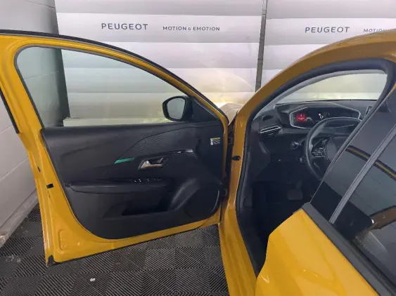 PEUGEOT 208 II - voiture d'occasion - Photo 18
