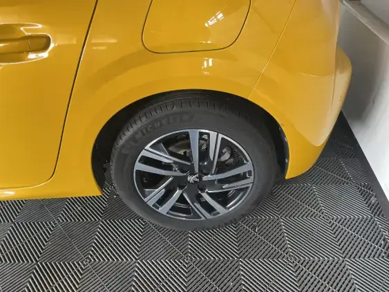 PEUGEOT 208 II - voiture d'occasion - Photo 23