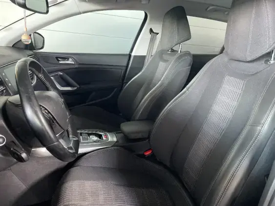 PEUGEOT 308 II - voiture d'occasion - Photo 17