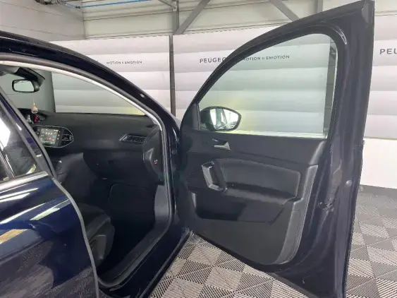 PEUGEOT 308 II - voiture d'occasion - Photo 19