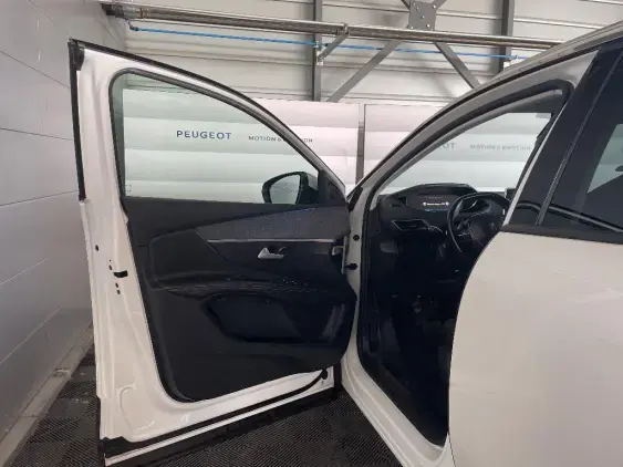 PEUGEOT 3008 II - voiture d'occasion - Photo 18