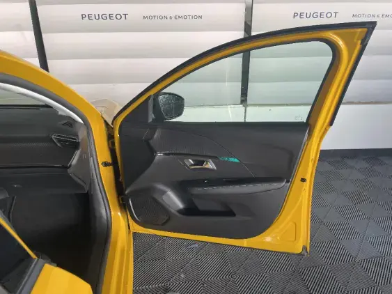 PEUGEOT 208 II - voiture d'occasion - Photo 19