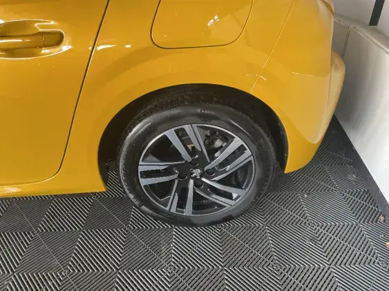 PEUGEOT 208 II - voiture d'occasion - Photo 23