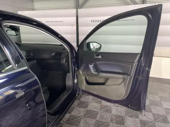 PEUGEOT 308 II - voiture d'occasion - Photo 19