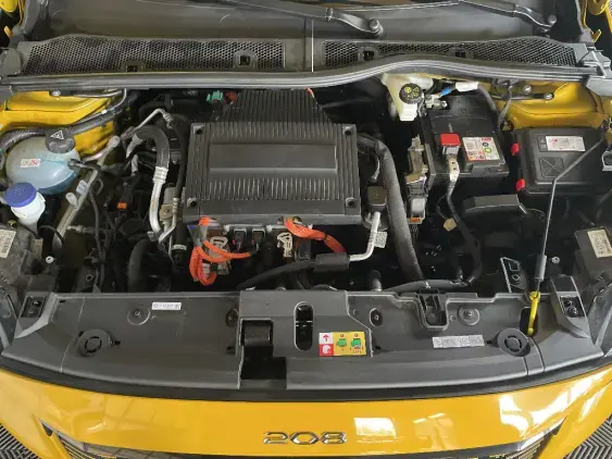 PEUGEOT 208 ELECTRIQUE II - voiture d'occasion - Photo 20