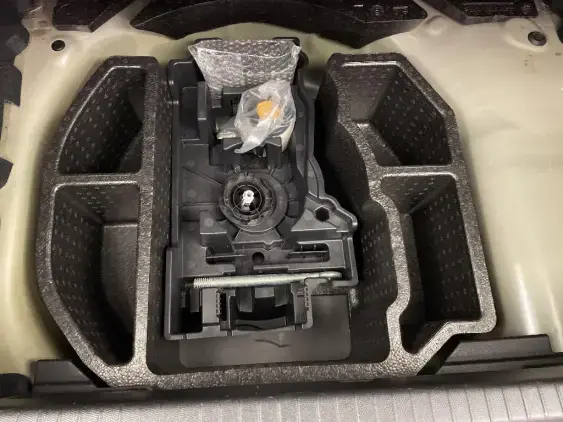 PEUGEOT 208 II - voiture d'occasion - Photo 17