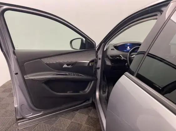 PEUGEOT 3008 II - voiture d'occasion - Photo 19