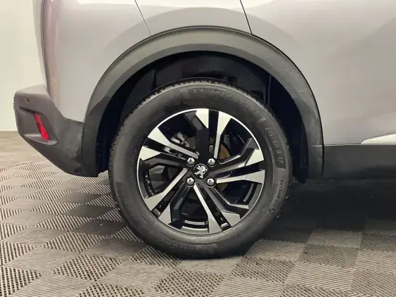 PEUGEOT 2008 II - voiture d'occasion - Photo 25